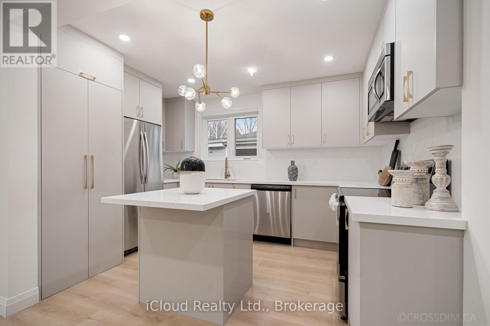 107 Bayview Parkway, Newmarket, Ontario  L3Y 3W2 - Photo 10 - N12985090