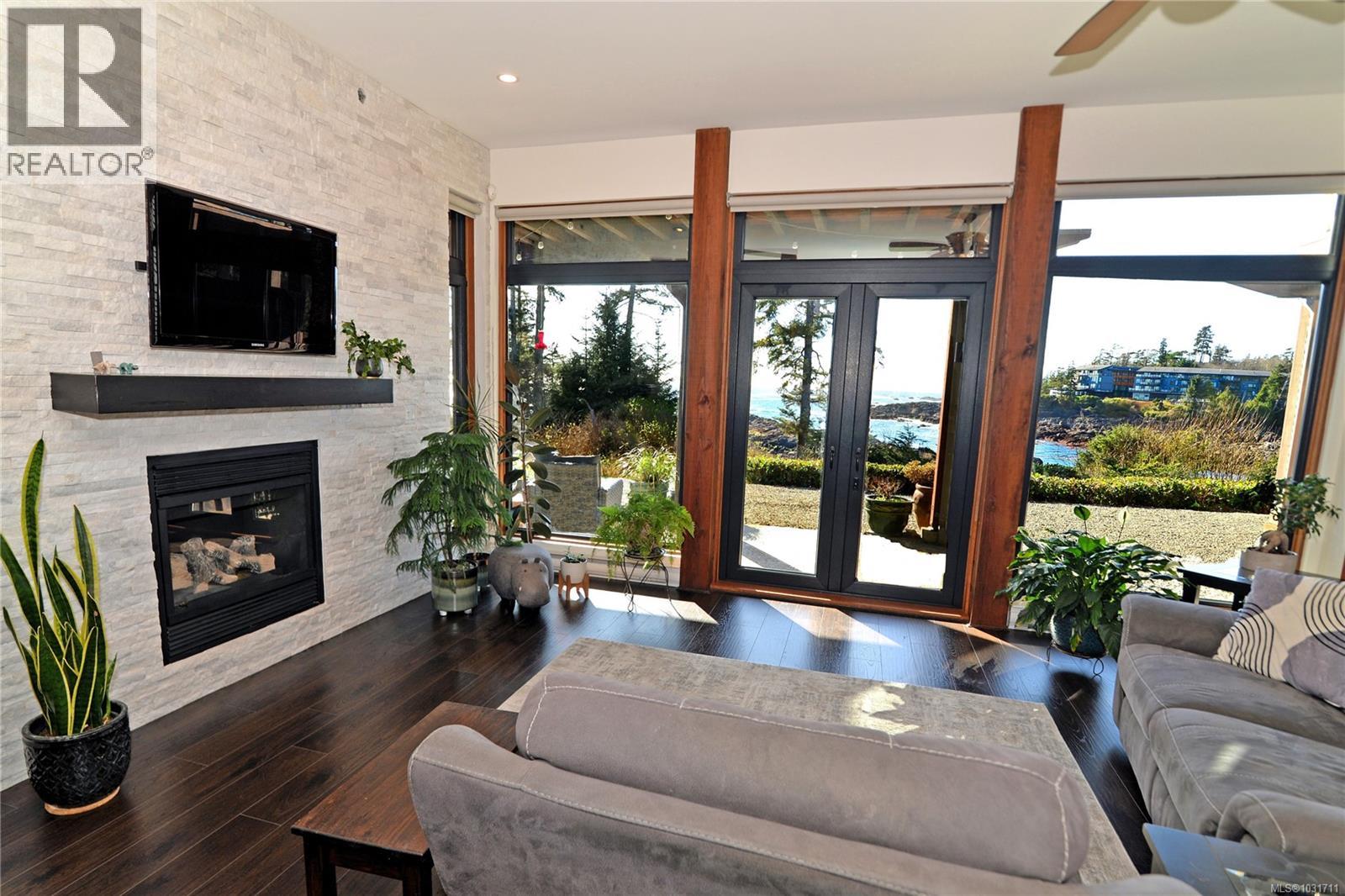 108 554 Marine Dr, Ucluelet, British Columbia  V0R 3A0 - Photo 2 - 1031711