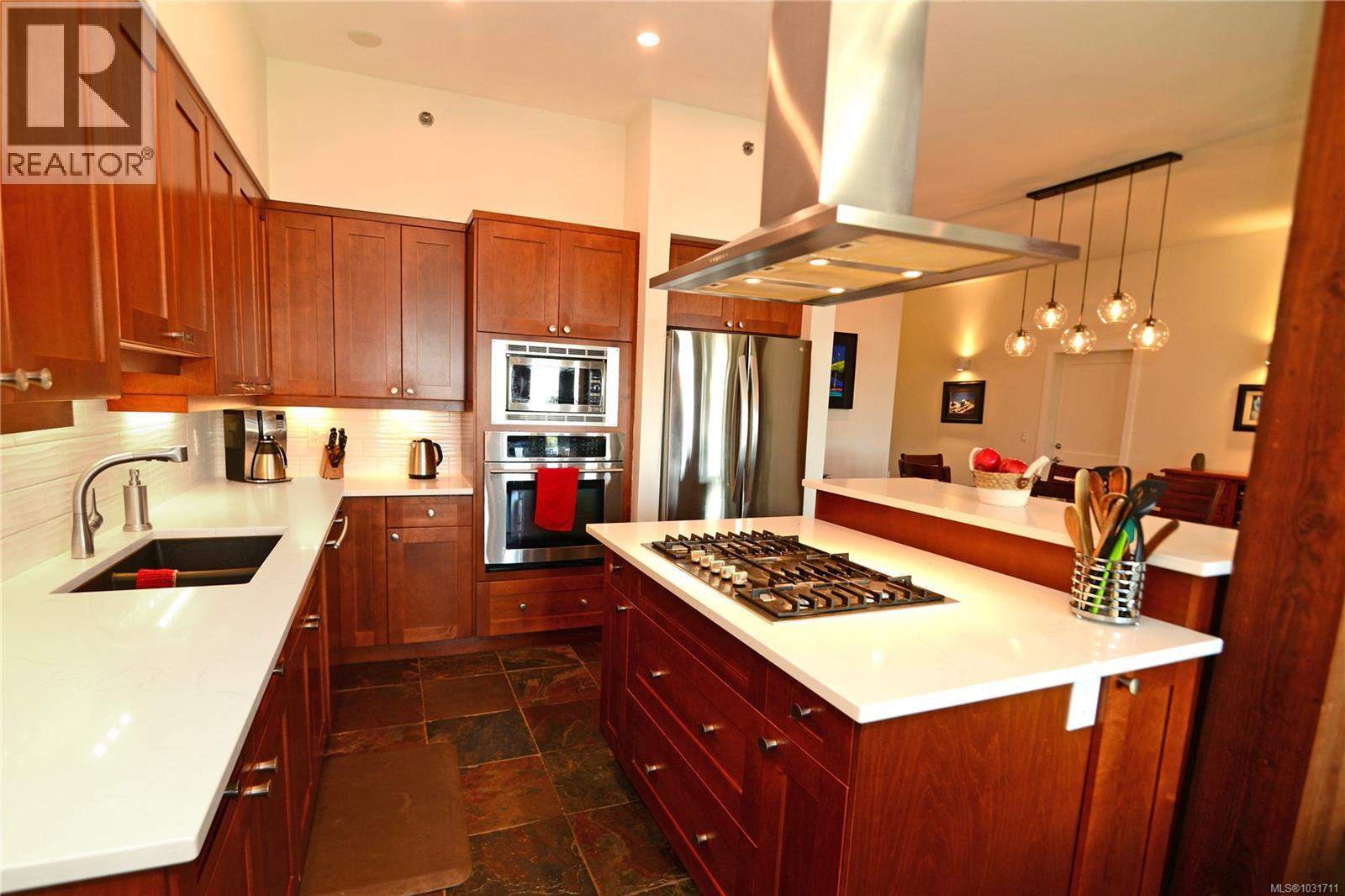 108 554 Marine Dr, Ucluelet, British Columbia  V0R 3A0 - Photo 6 - 1031711