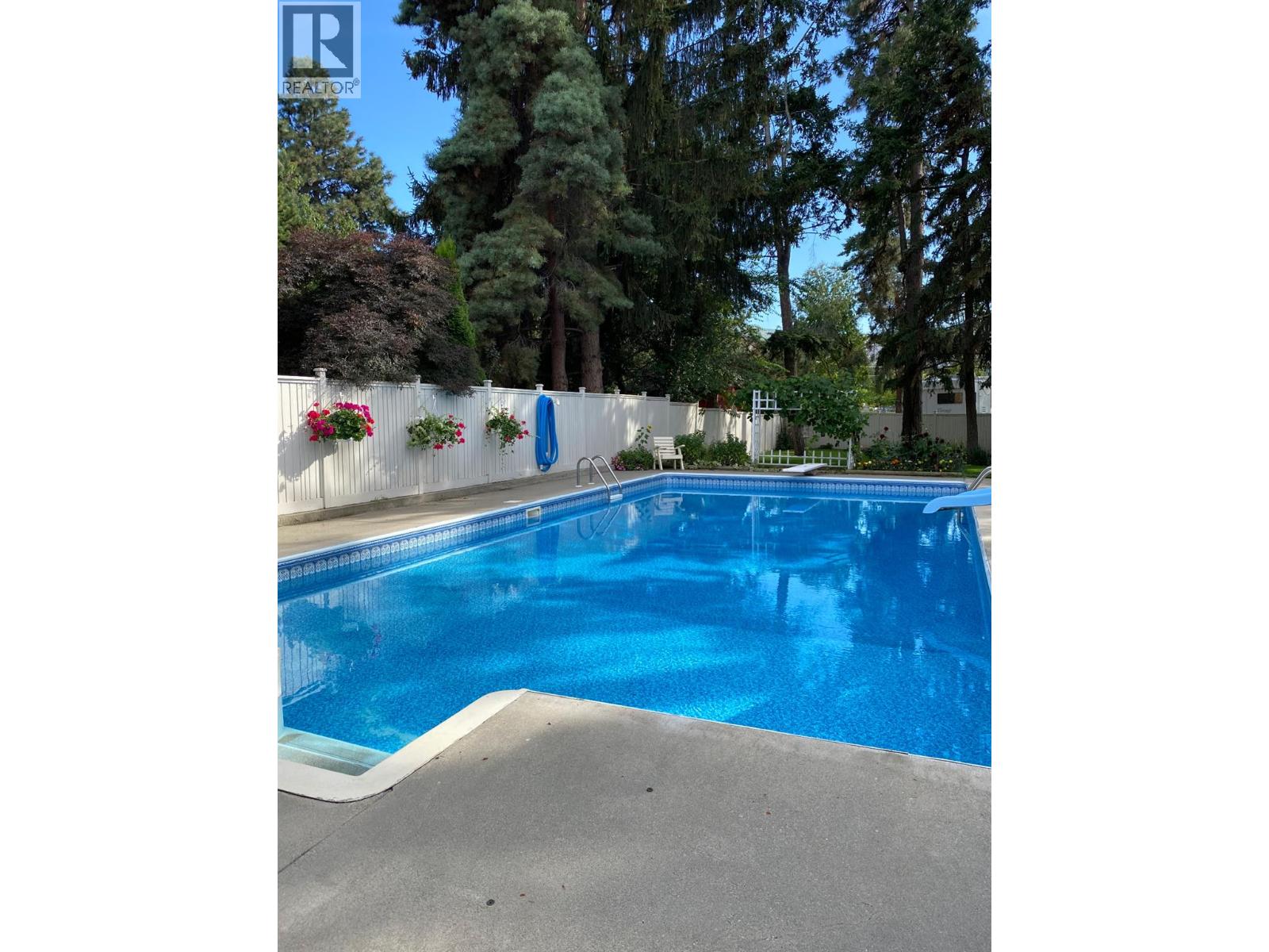 561 Brome Crescent, Kelowna, British Columbia  V1W 2M5 - Photo 60 - 10382409