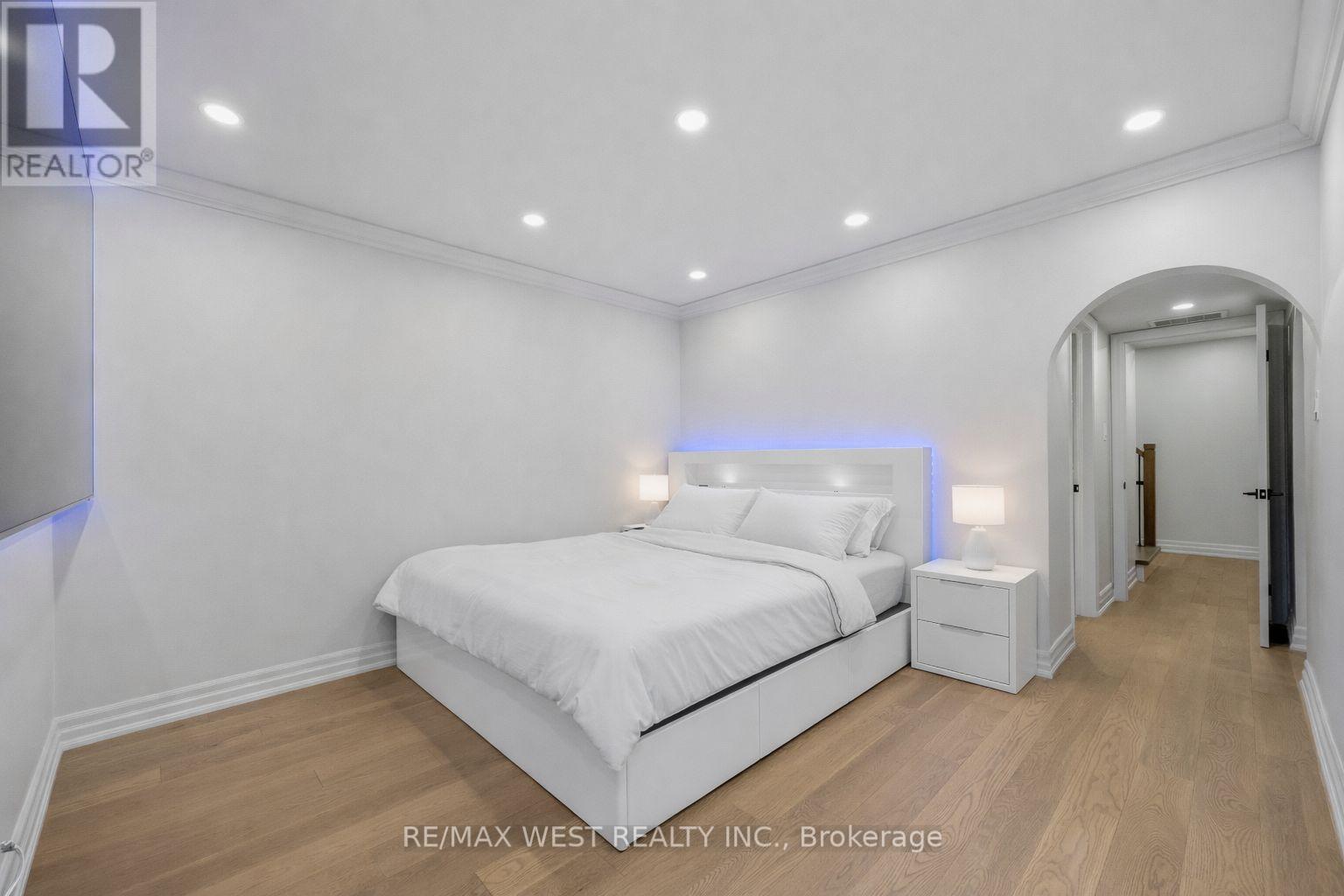 Th #10 - 100 Arbors Lane, Vaughan, Ontario  L4L 7G4 - Photo 17 - N12983188