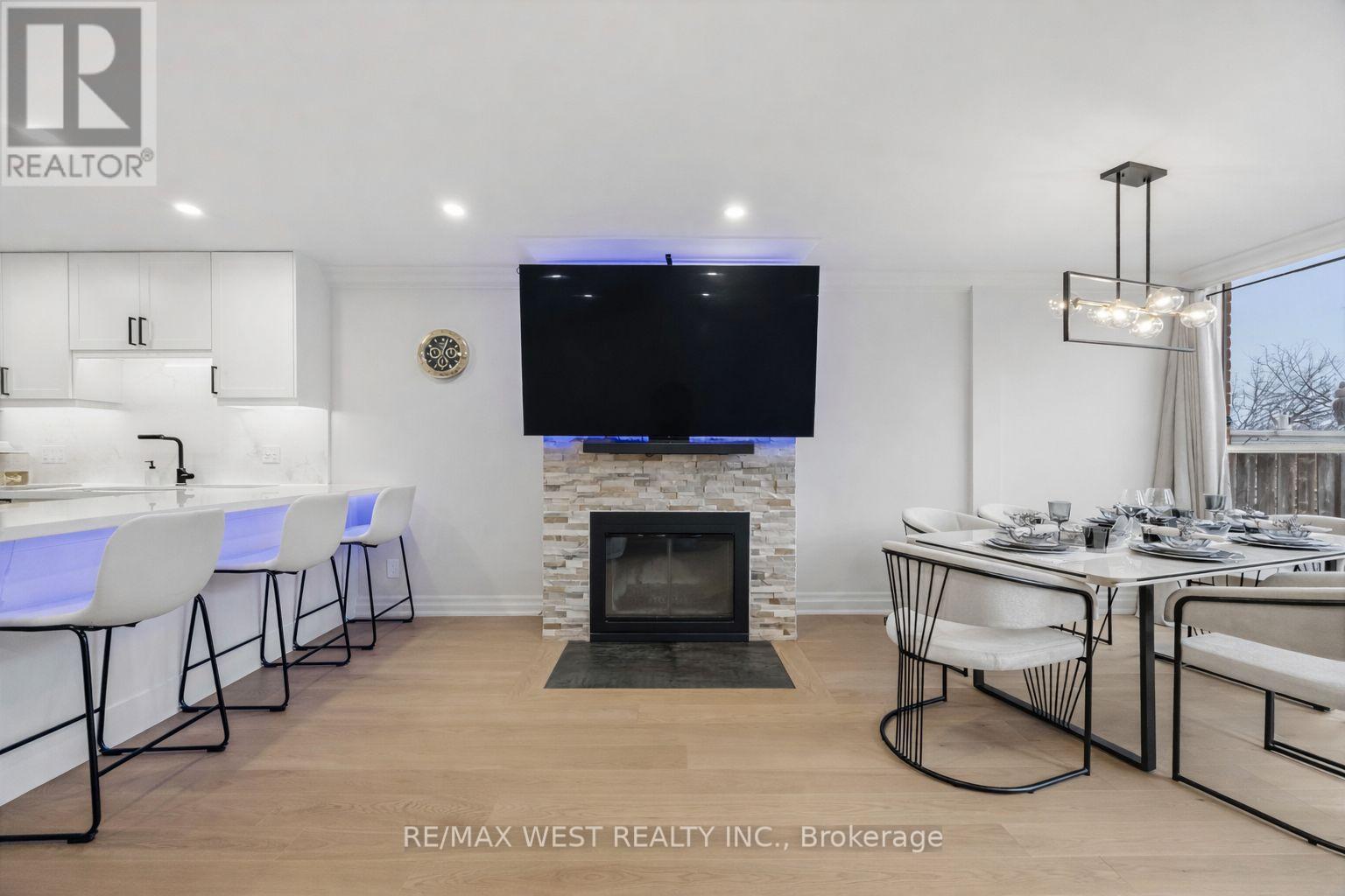 Th #10 - 100 Arbors Lane, Vaughan, Ontario  L4L 7G4 - Photo 9 - N12983188