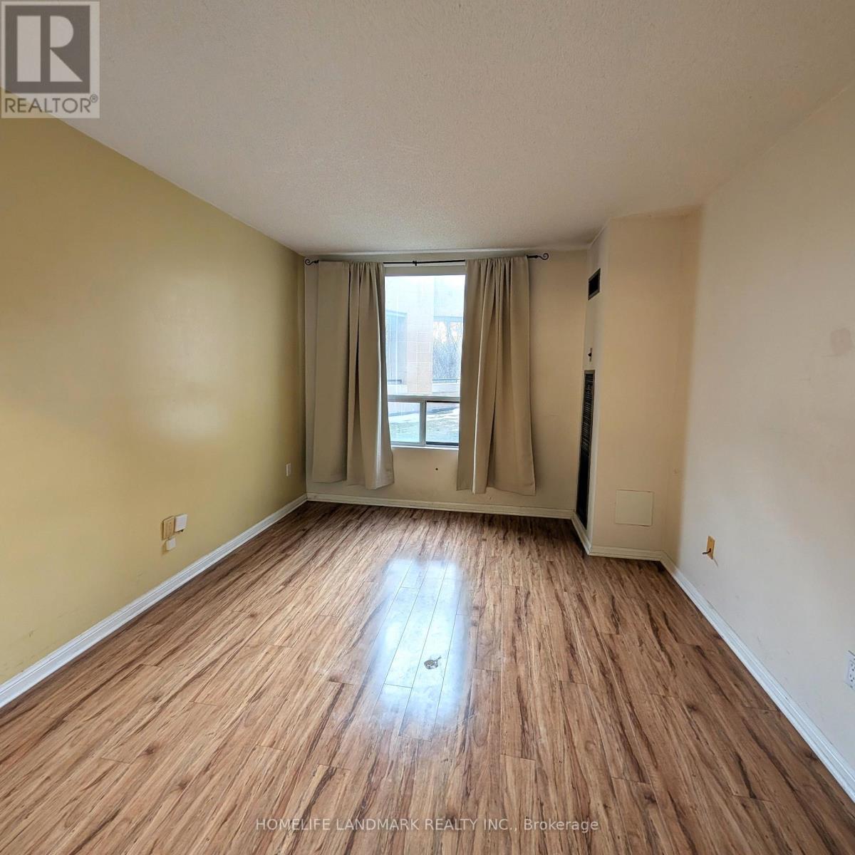 004 - 1 Hickory Tree Road, Toronto, Ontario  M9N 3W4 - Photo 12 - W12981762