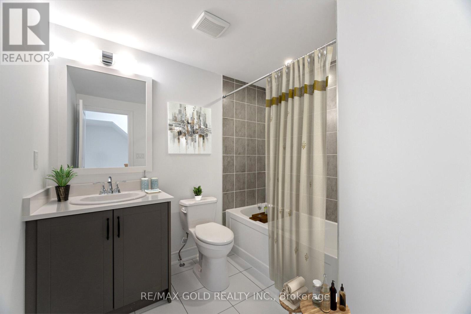 172 - 56 Lunar Crescent, Mississauga, Ontario  L5M 2R4 - Photo 11 - W12984310