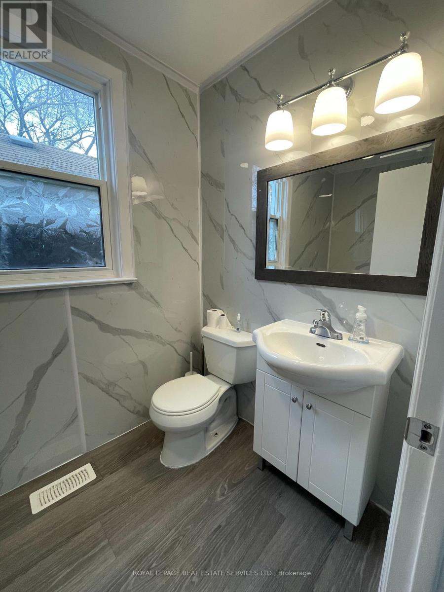 Main - 144 Lake Crescent, Toronto, Ontario  M8V 1W1 - Photo 10 - W12985012