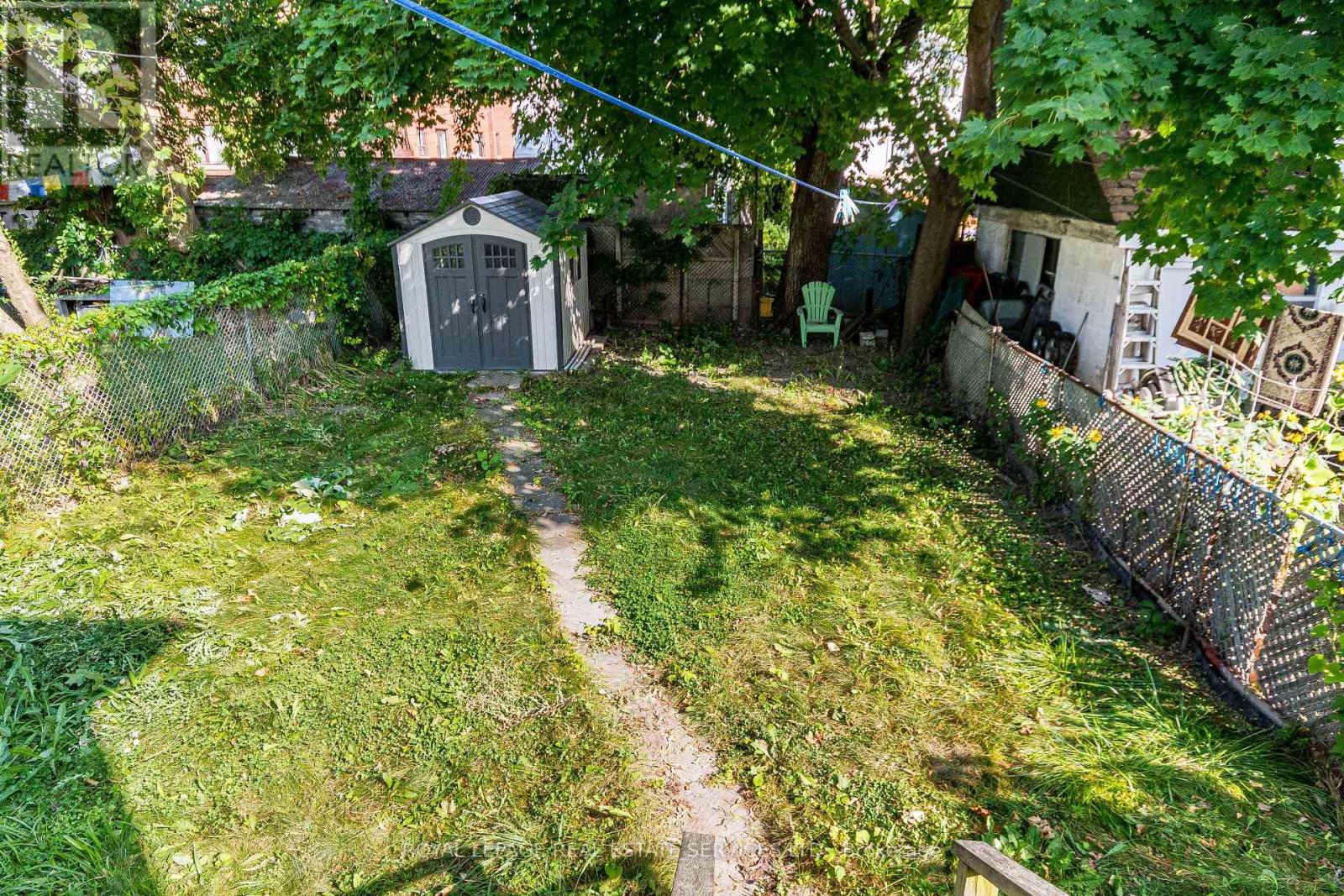 Main - 144 Lake Crescent, Toronto, Ontario  M8V 1W1 - Photo 14 - W12985012