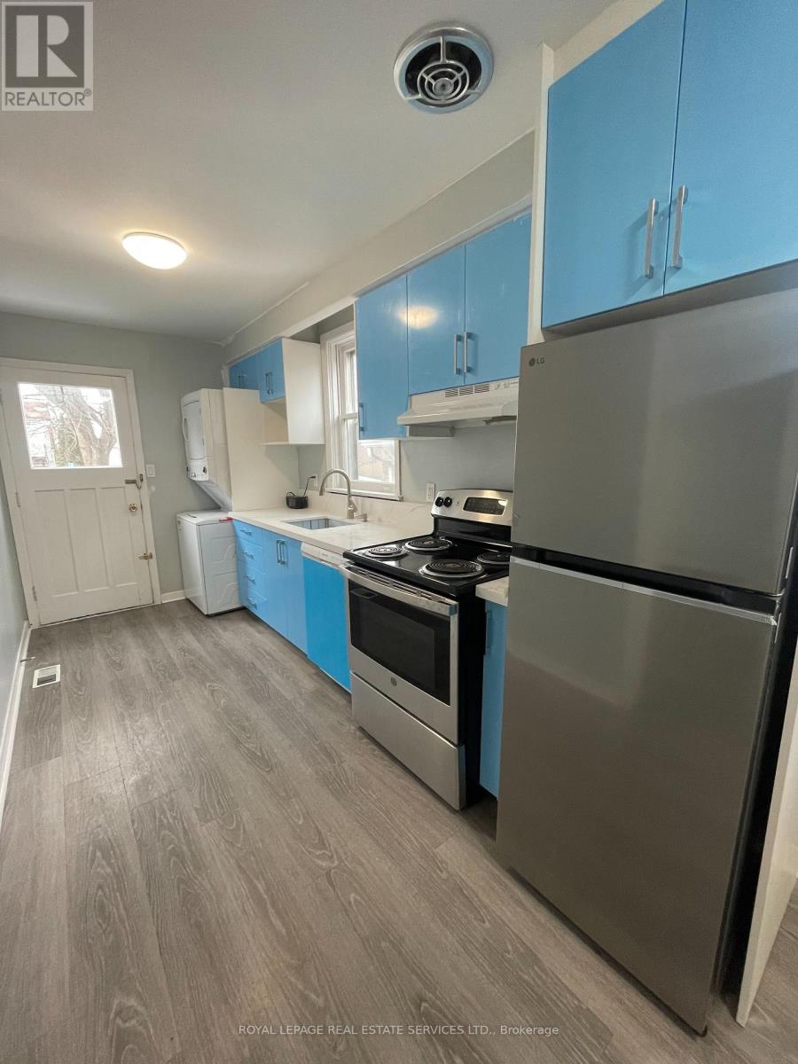 Main - 144 Lake Crescent, Toronto, Ontario  M8V 1W1 - Photo 8 - W12985012