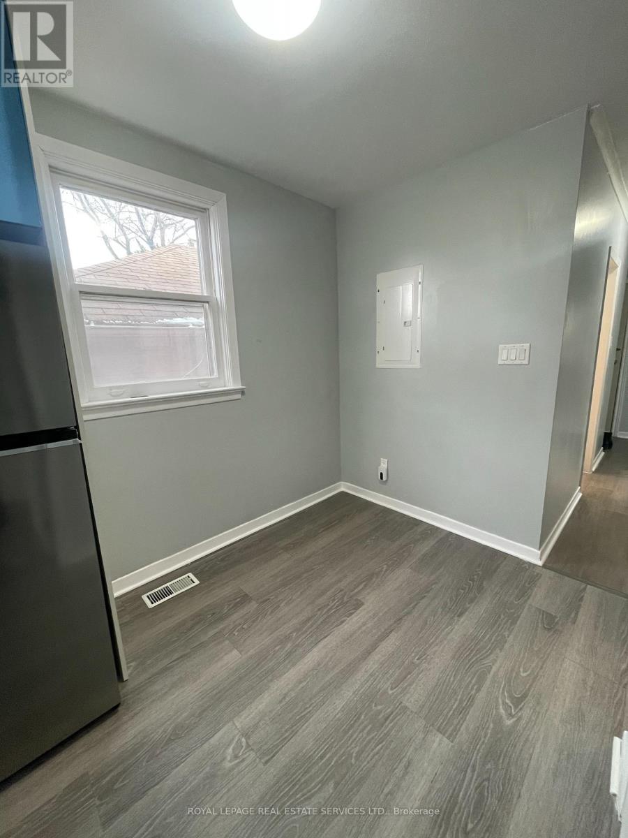 Main - 144 Lake Crescent, Toronto, Ontario  M8V 1W1 - Photo 9 - W12985012