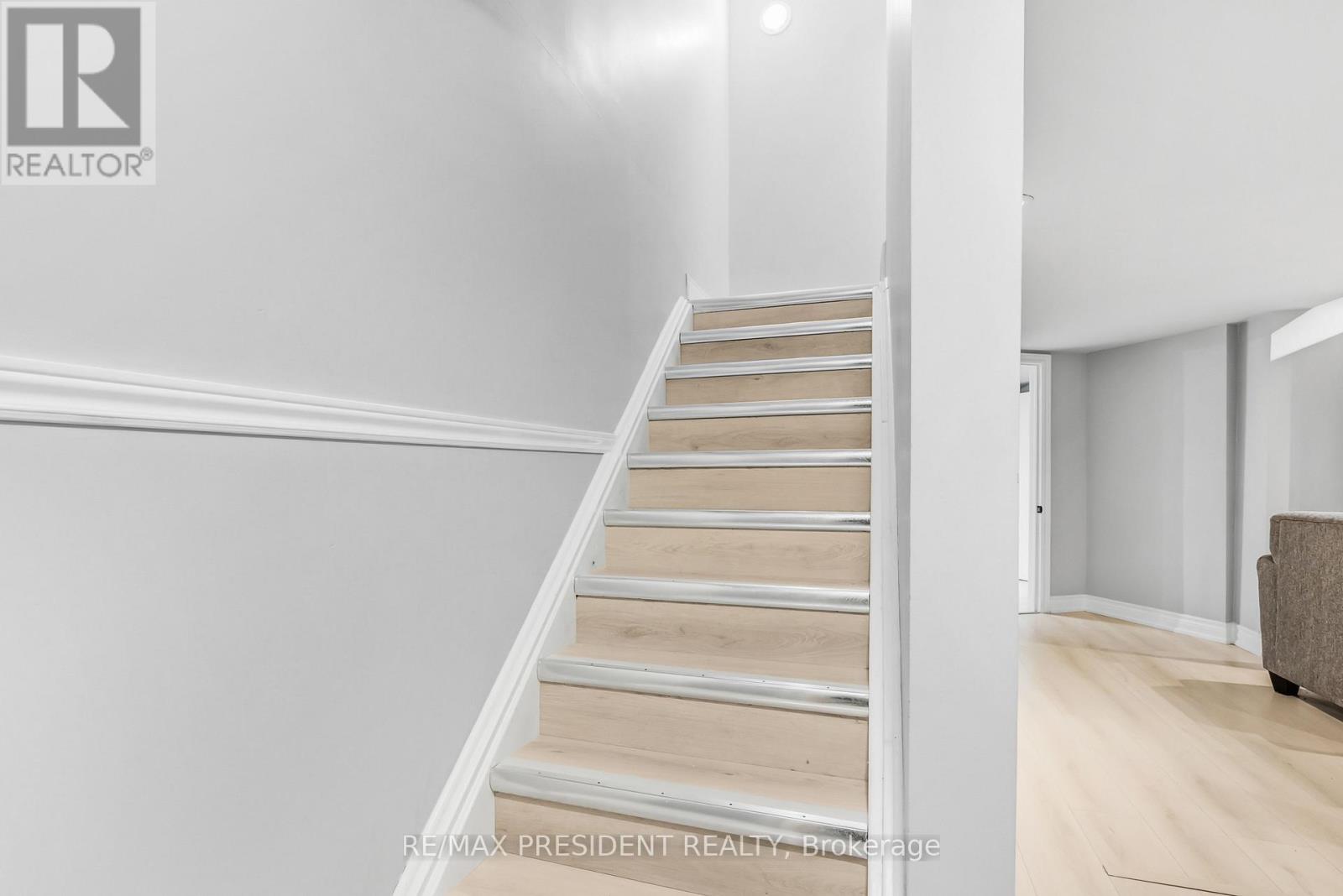 7031 Graydon Court, Mississauga, Ontario  L5N 7H4 - Photo 39 - W12985038