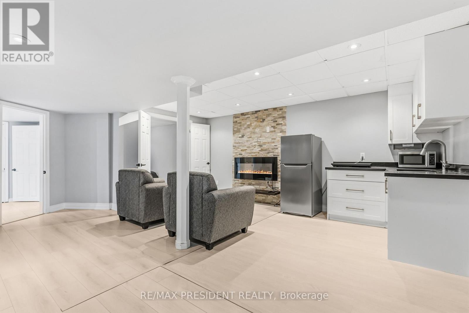 7031 Graydon Court, Mississauga, Ontario  L5N 7H4 - Photo 40 - W12985038