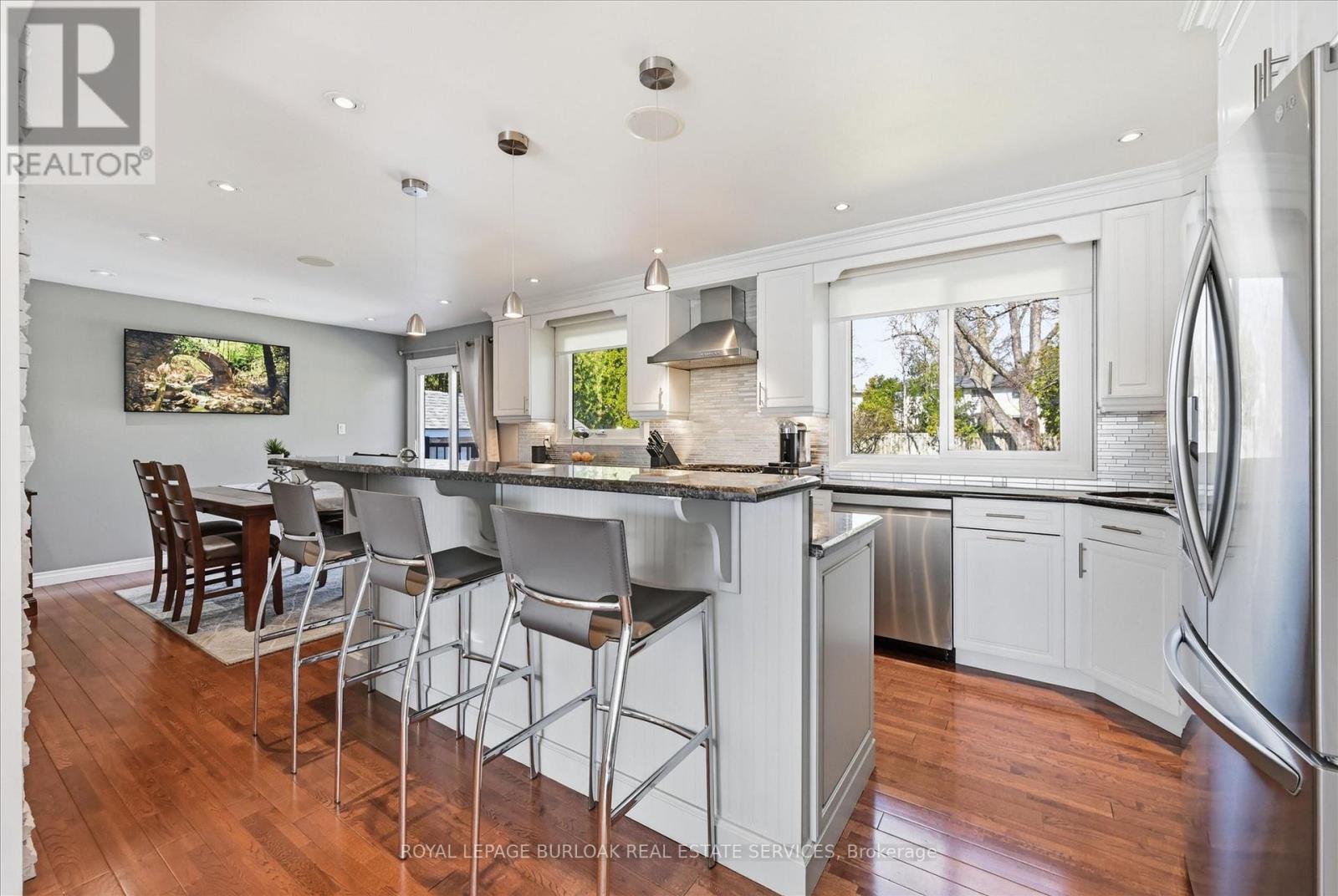 3299 Spruce Avenue, Burlington, Ontario  L7N 1J5 - Photo 11 - W12985096