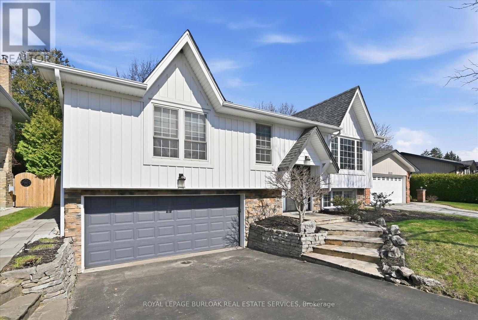 3299 Spruce Avenue, Burlington, Ontario  L7N 1J5 - Photo 4 - W12985096