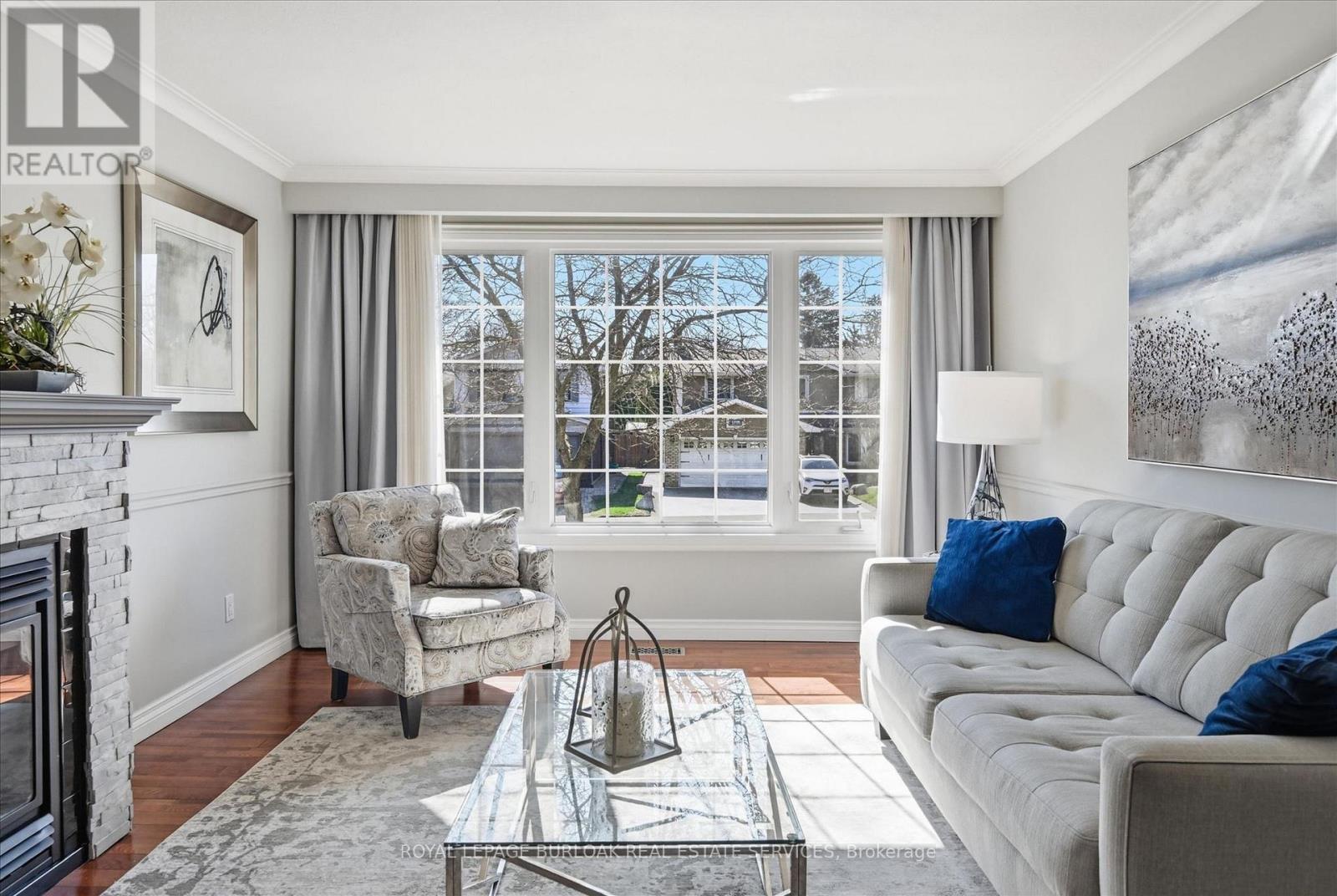 3299 Spruce Avenue, Burlington, Ontario  L7N 1J5 - Photo 7 - W12985096