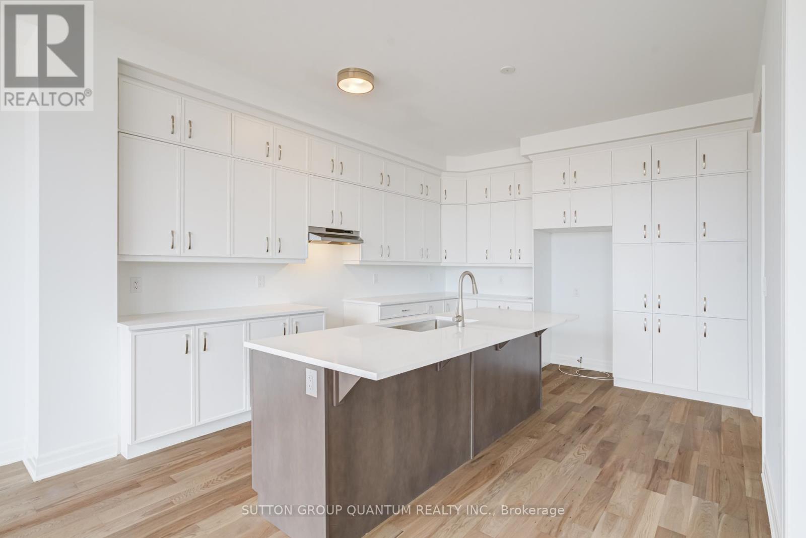 1231 Black Bear Trail, Oakville, Ontario  L6H 8B2 - Photo 15 - W12985156