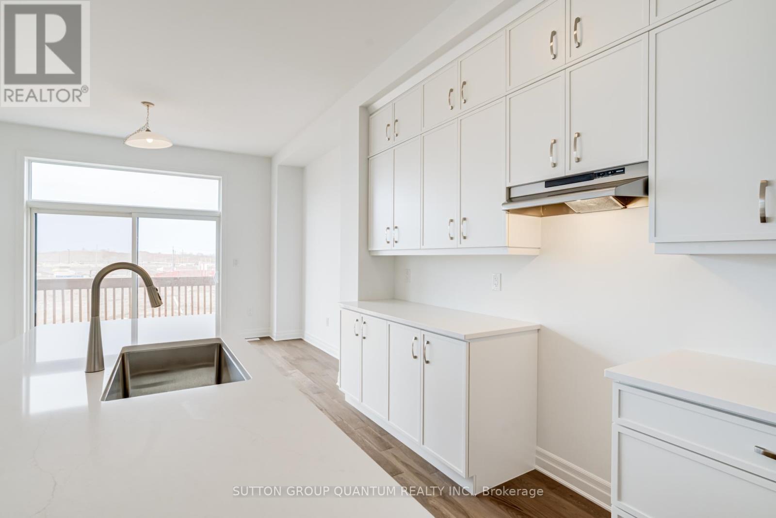 1231 Black Bear Trail, Oakville, Ontario  L6H 8B2 - Photo 16 - W12985156