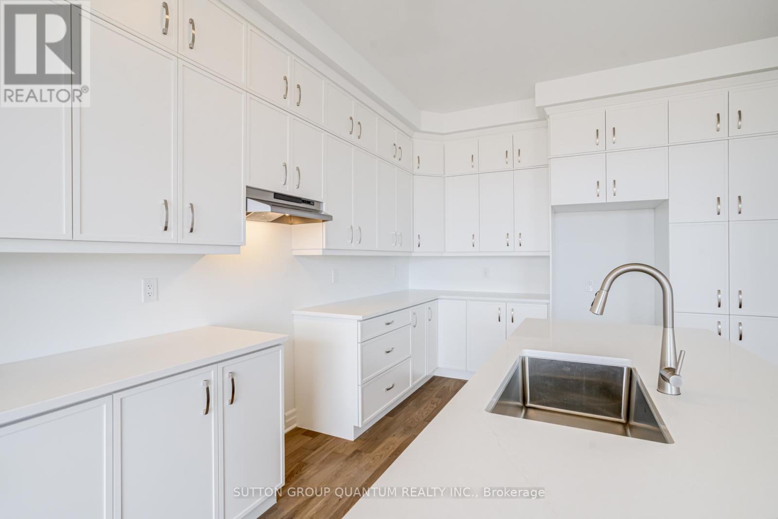 1231 Black Bear Trail, Oakville, Ontario  L6H 8B2 - Photo 17 - W12985156