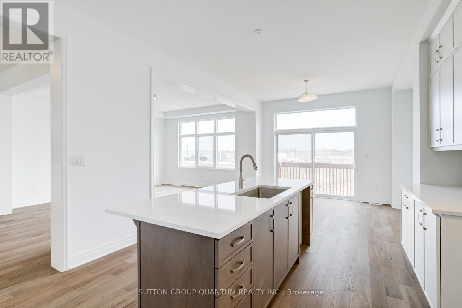 1231 Black Bear Trail, Oakville, Ontario  L6H 8B2 - Photo 18 - W12985156