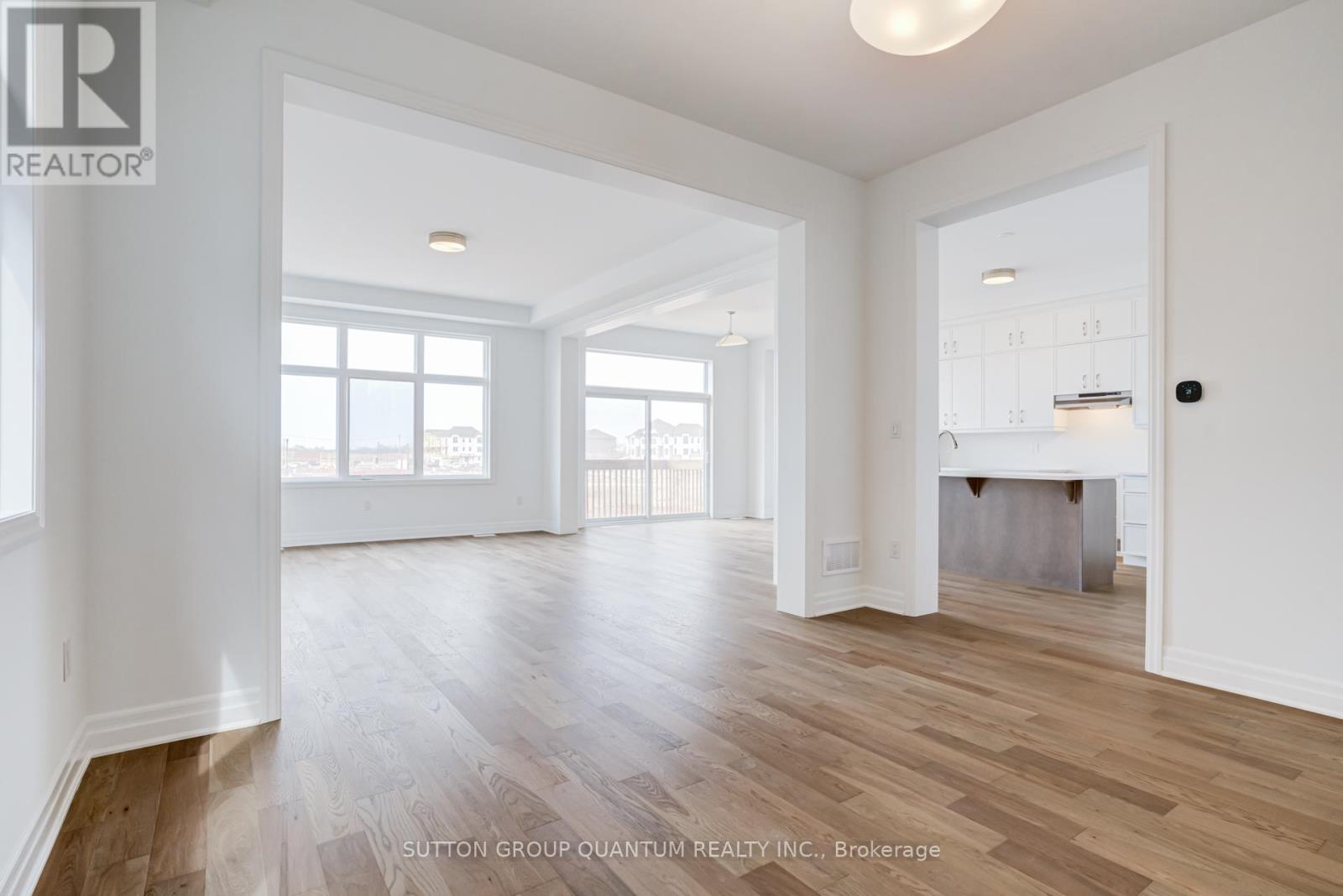 1231 Black Bear Trail, Oakville, Ontario  L6H 8B2 - Photo 9 - W12985156