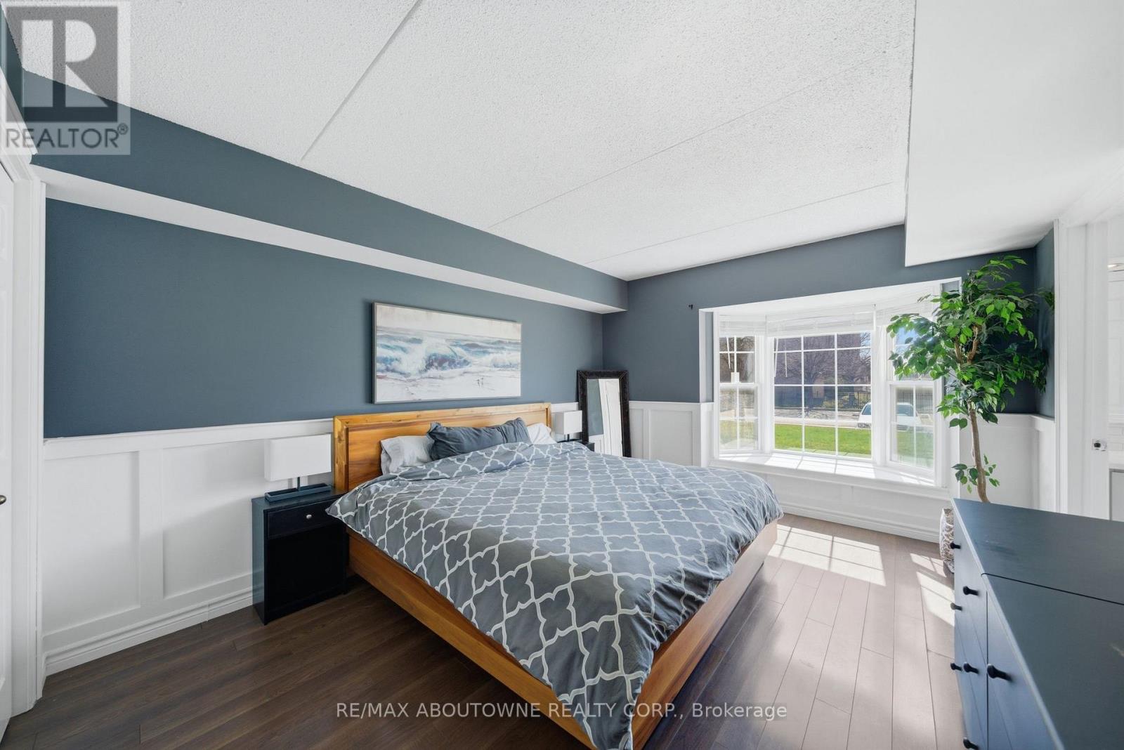 111 - 4015 Kilmer Drive, Burlington, Ontario  L7M 4M4 - Photo 17 - W12985184