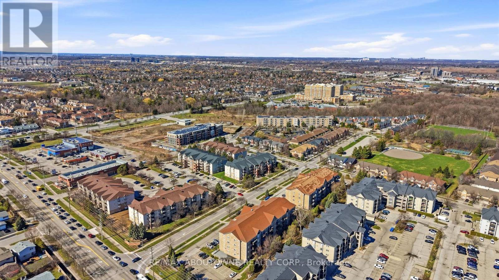 111 - 4015 Kilmer Drive, Burlington, Ontario  L7M 4M4 - Photo 3 - W12985184