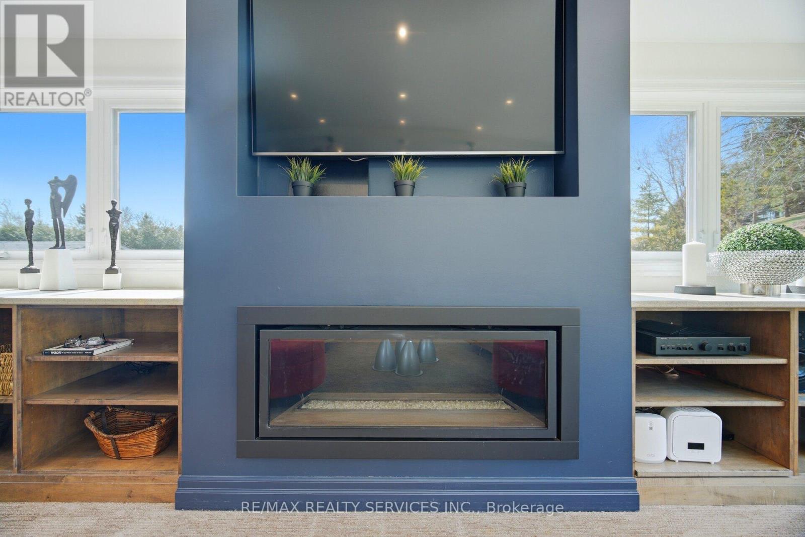 38 Marilyn Street, Caledon, Ontario  L7C 1H5 - Photo 10 - W12985226