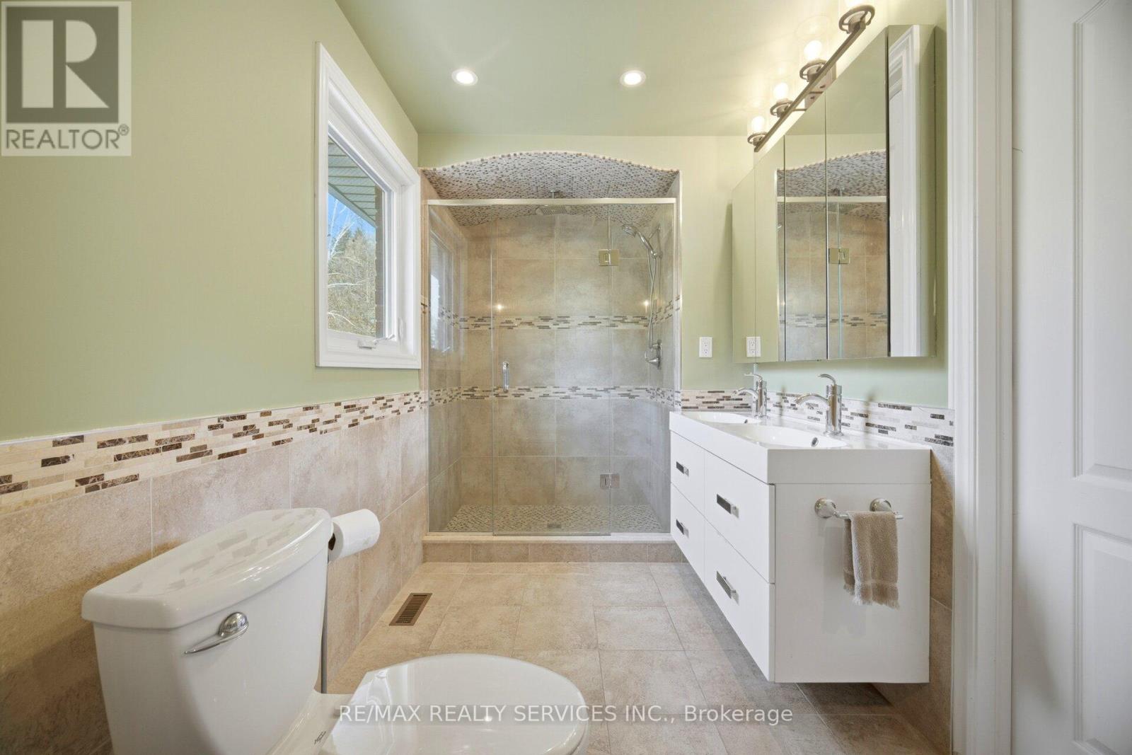 38 Marilyn Street, Caledon, Ontario  L7C 1H5 - Photo 30 - W12985226