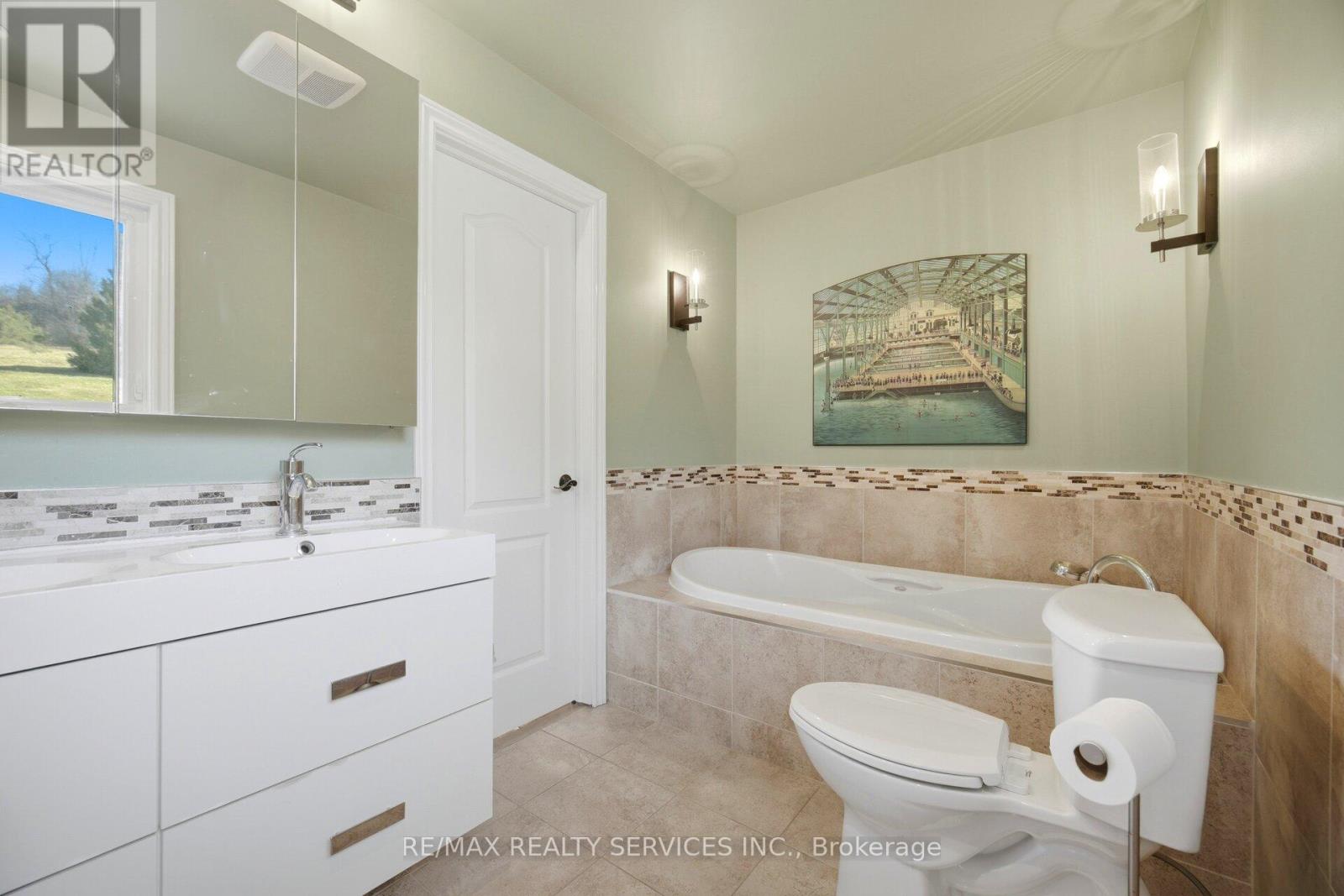 38 Marilyn Street, Caledon, Ontario  L7C 1H5 - Photo 31 - W12985226