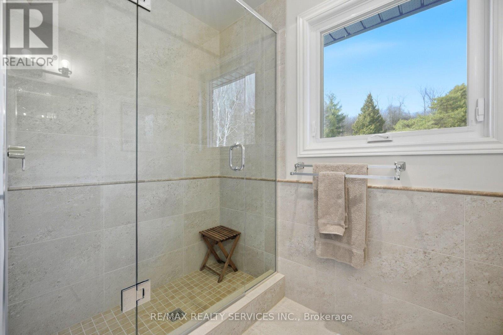 38 Marilyn Street, Caledon, Ontario  L7C 1H5 - Photo 37 - W12985226