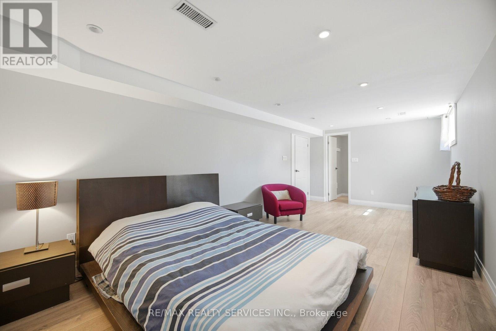 38 Marilyn Street, Caledon, Ontario  L7C 1H5 - Photo 42 - W12985226