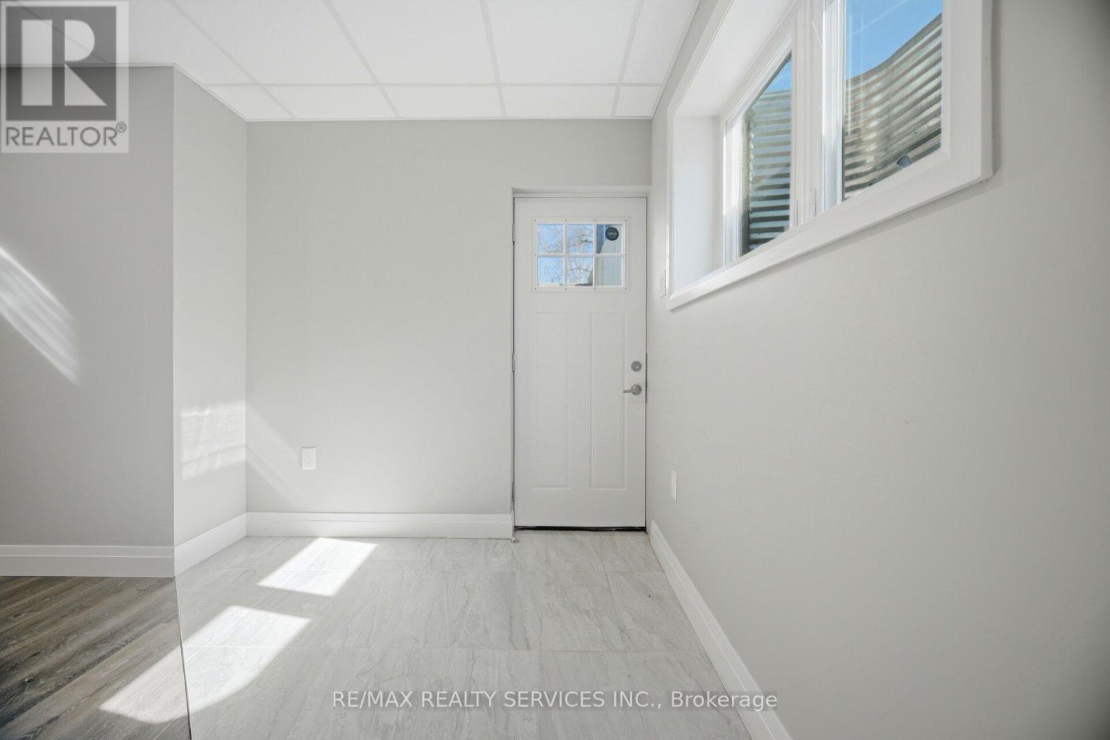 38 Marilyn Street, Caledon, Ontario  L7C 1H5 - Photo 44 - W12985226