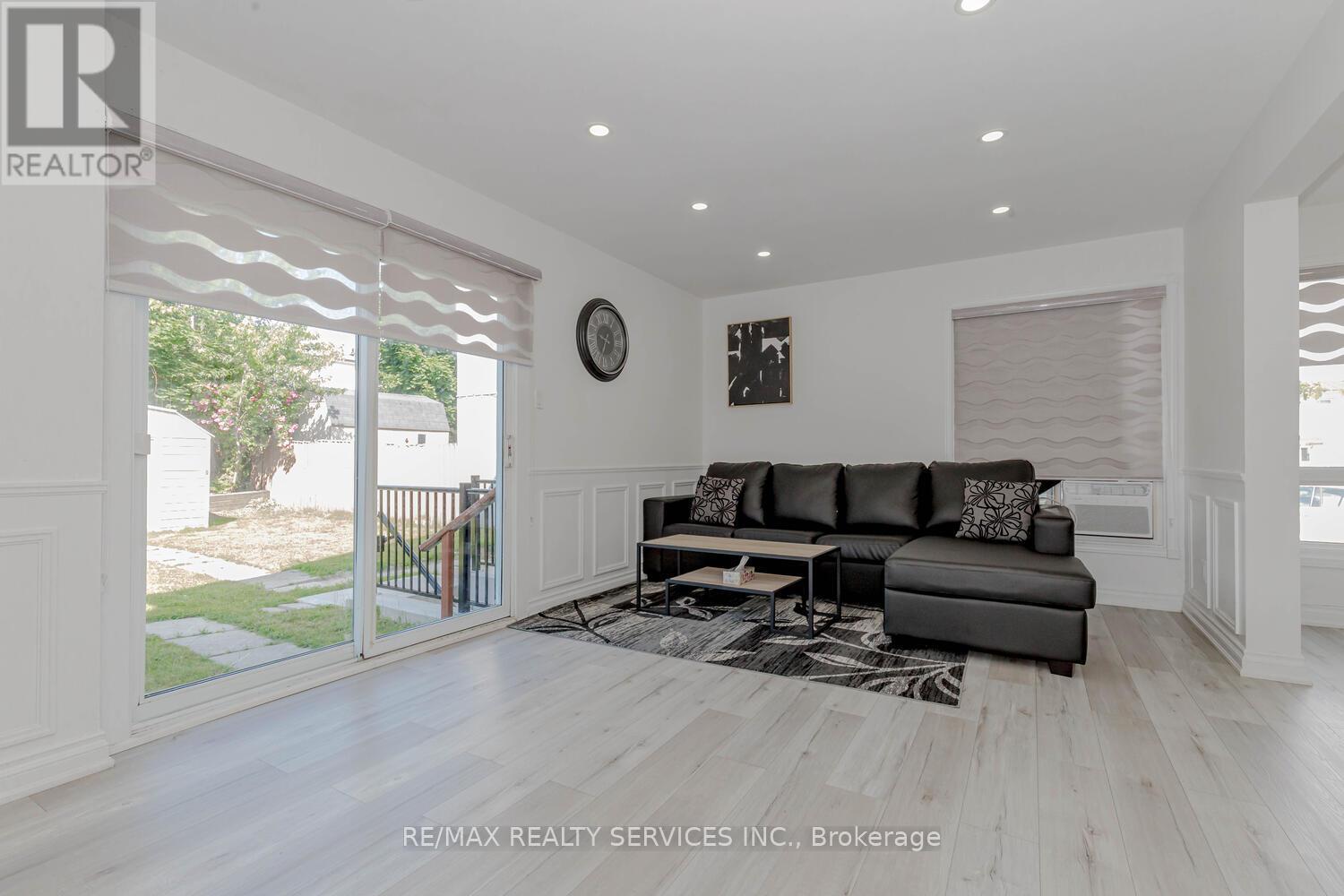 13 Greenbush Court, Brampton, Ontario  L6S 2K2 - Photo 13 - W12985234