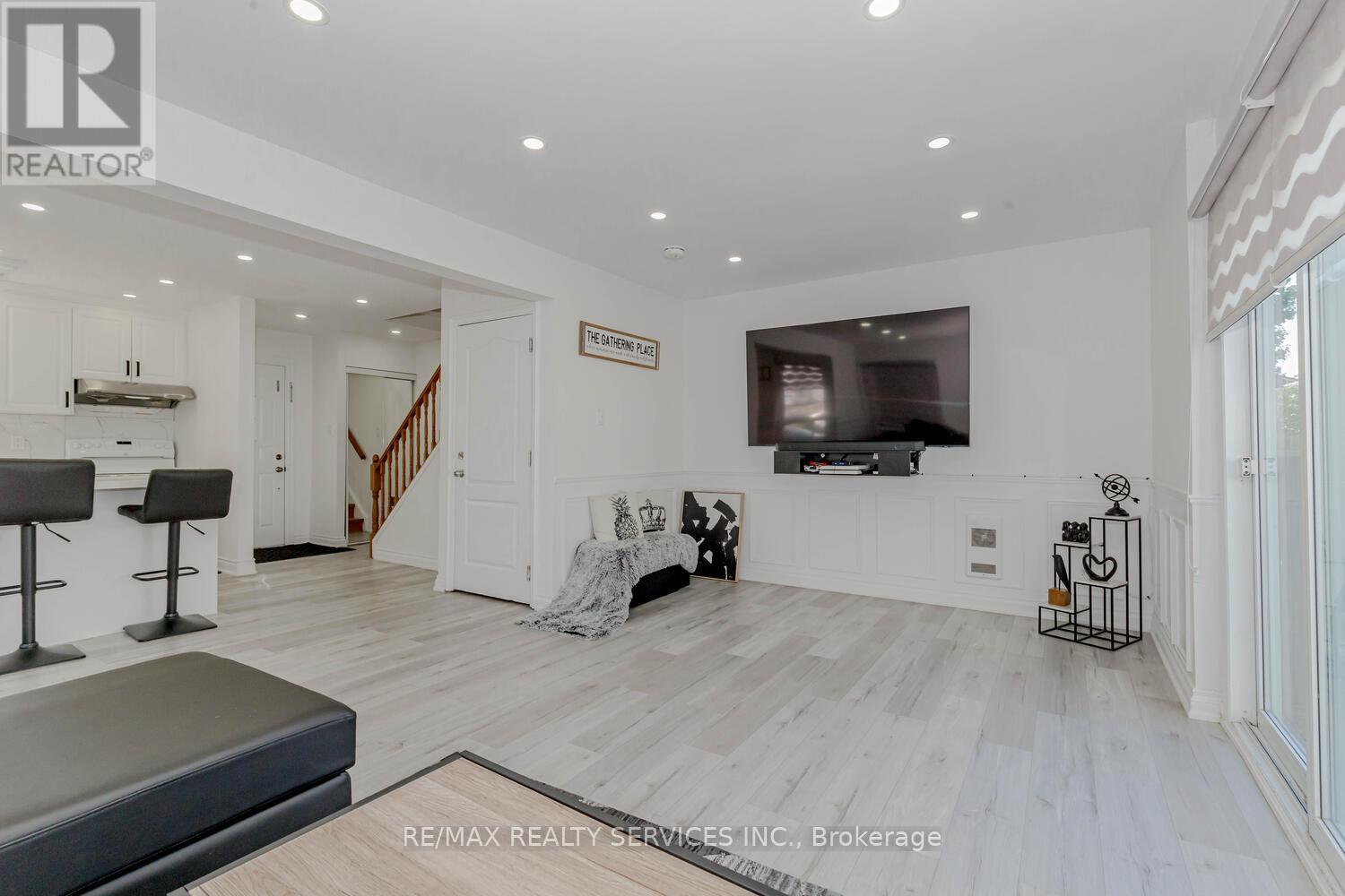 13 Greenbush Court, Brampton, Ontario  L6S 2K2 - Photo 16 - W12985234