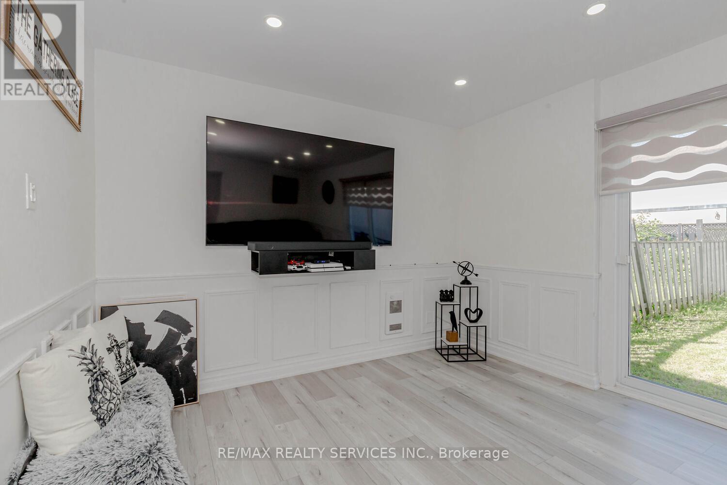 13 Greenbush Court, Brampton, Ontario  L6S 2K2 - Photo 18 - W12985234