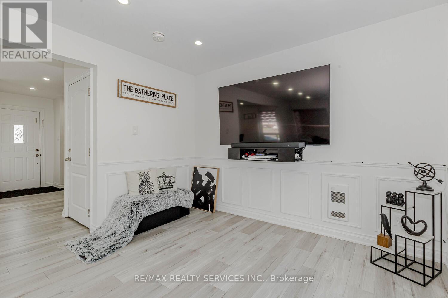 13 Greenbush Court, Brampton, Ontario  L6S 2K2 - Photo 19 - W12985234