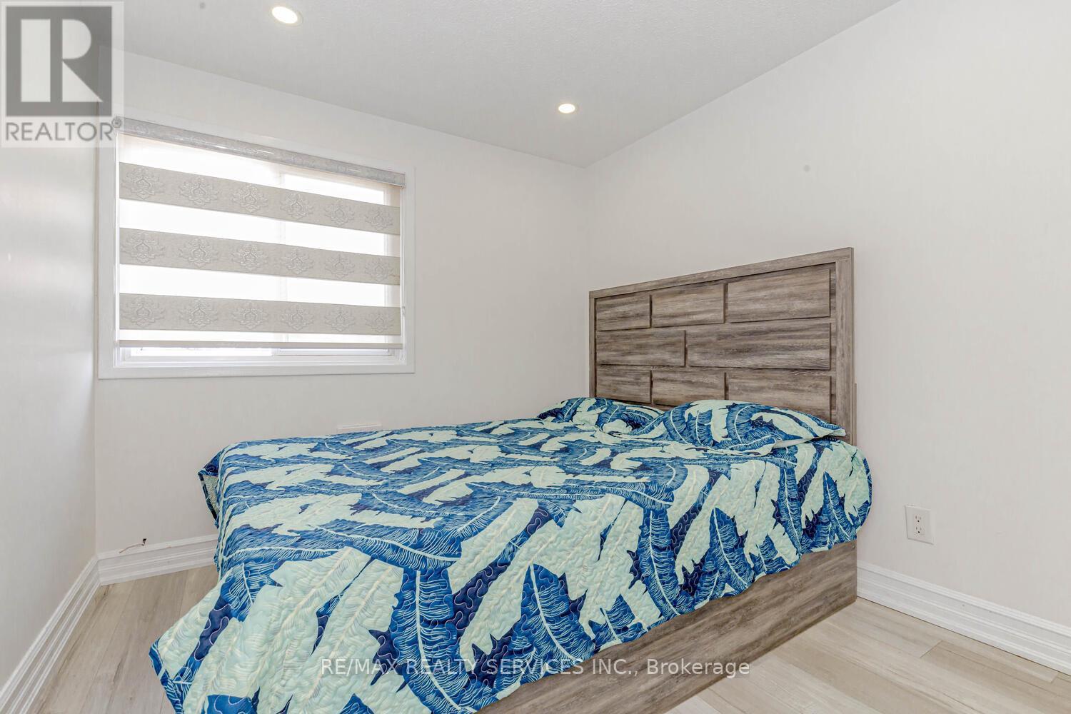 13 Greenbush Court, Brampton, Ontario  L6S 2K2 - Photo 32 - W12985234