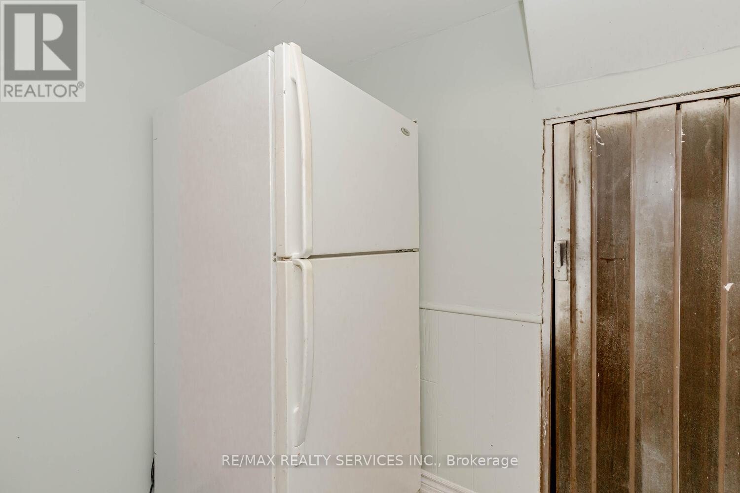 13 Greenbush Court, Brampton, Ontario  L6S 2K2 - Photo 39 - W12985234