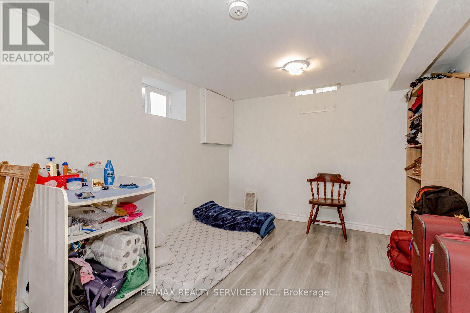 13 Greenbush Court, Brampton, Ontario  L6S 2K2 - Photo 41 - W12985234