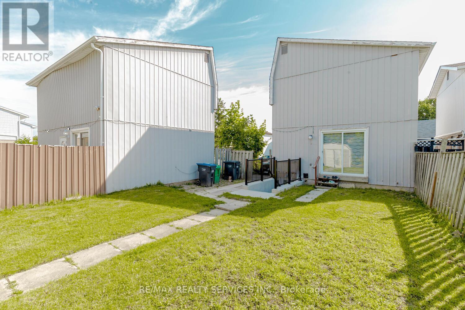 13 Greenbush Court, Brampton, Ontario  L6S 2K2 - Photo 47 - W12985234