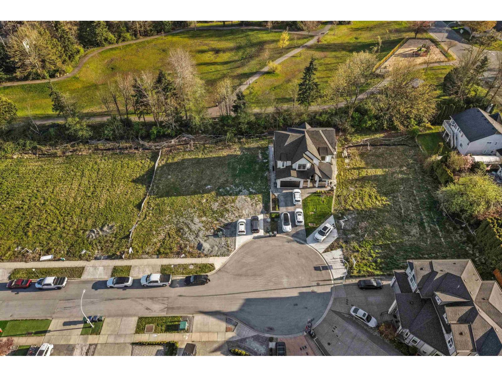 18942 62 Avenue, Surrey, British Columbia  V3S 8A3 - Photo 2 - R3109392