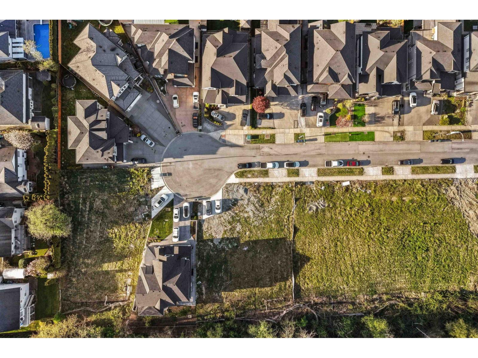 18942 62 Avenue, Surrey, British Columbia  V3S 8A3 - Photo 3 - R3109392