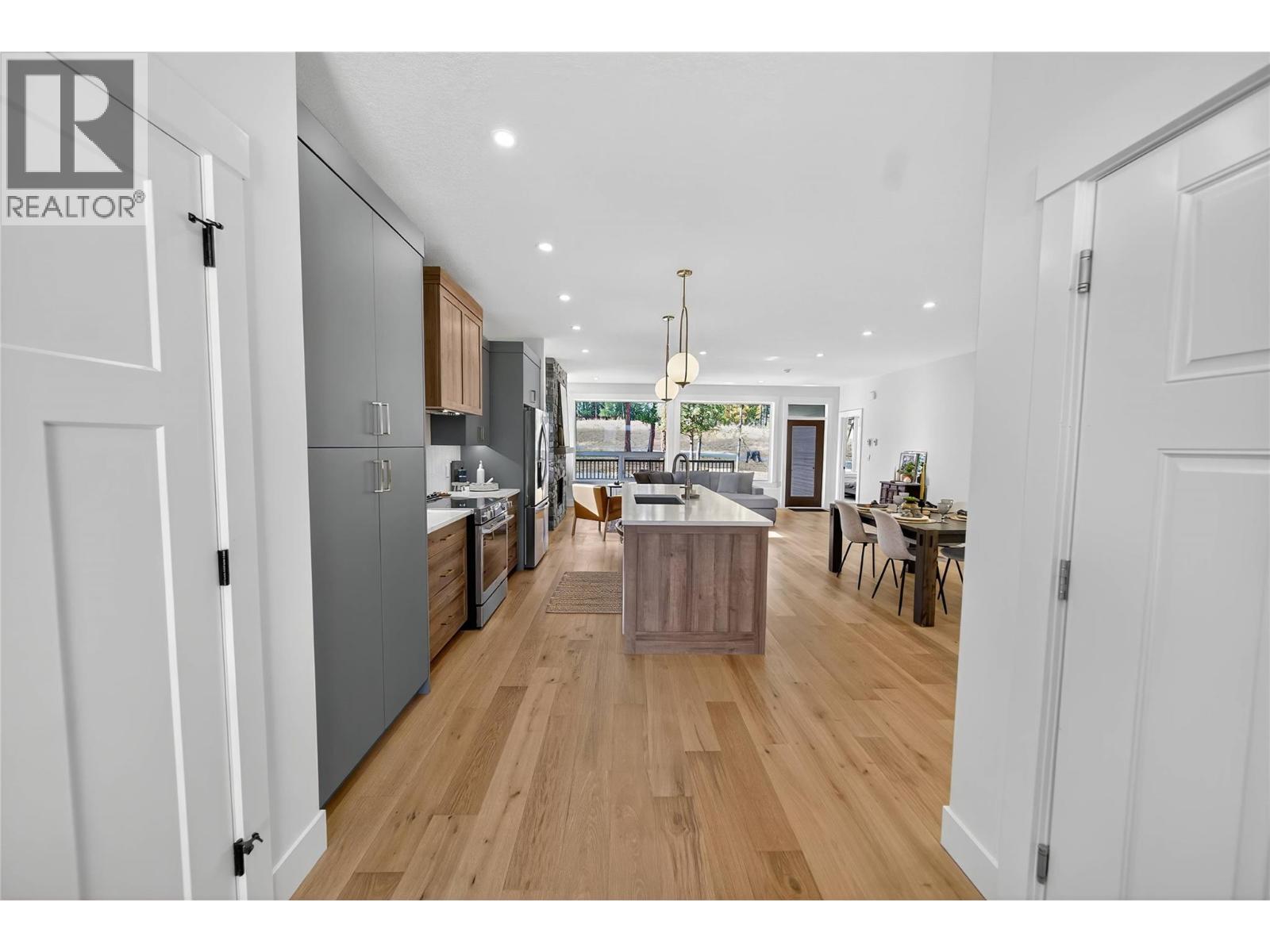 153 The Whins, Cranbrook, British Columbia  V1C 0B4 - Photo 6 - 10365337