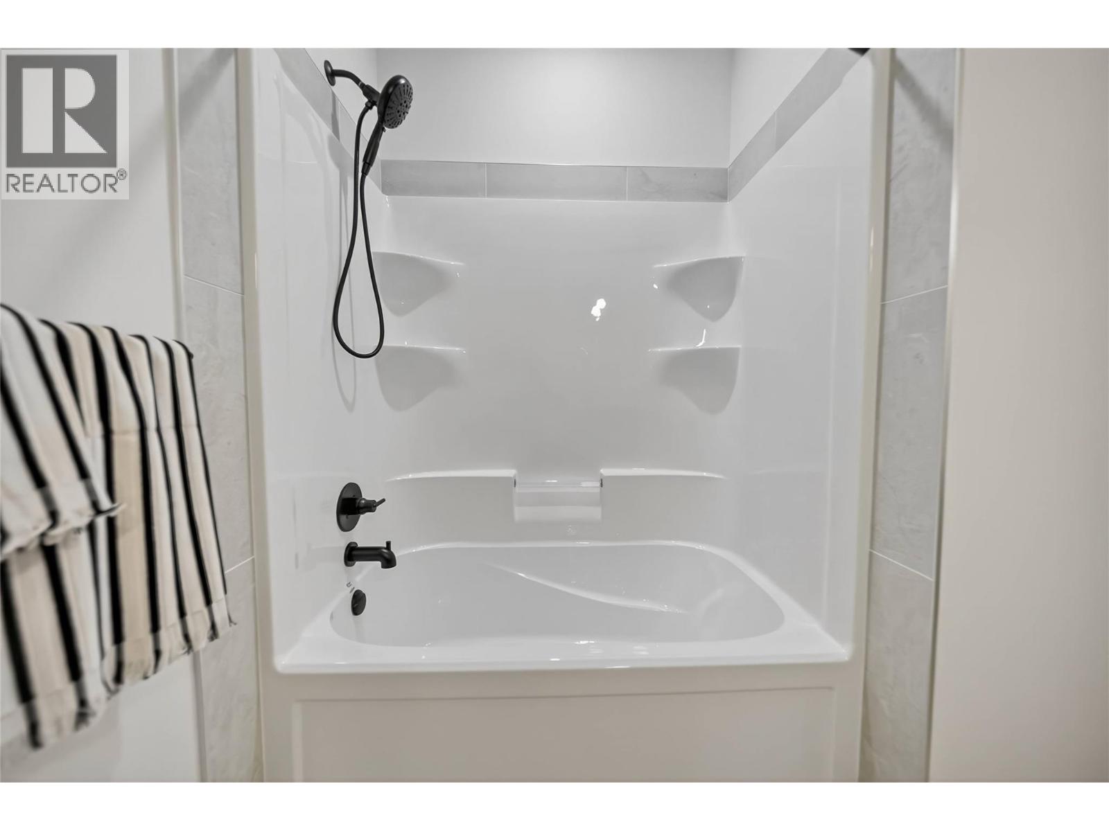 153 The Whins, Cranbrook, British Columbia  V1C 0B4 - Photo 67 - 10365337