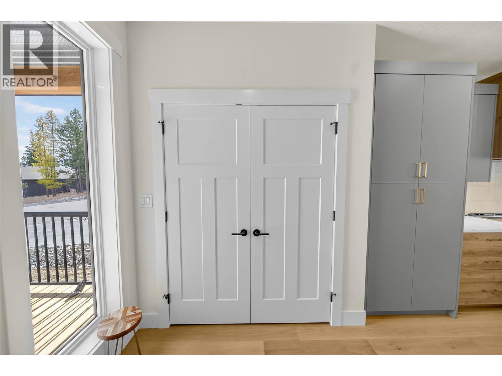 153 The Whins, Cranbrook, British Columbia  V1C 0B4 - Photo 3 - 10365337