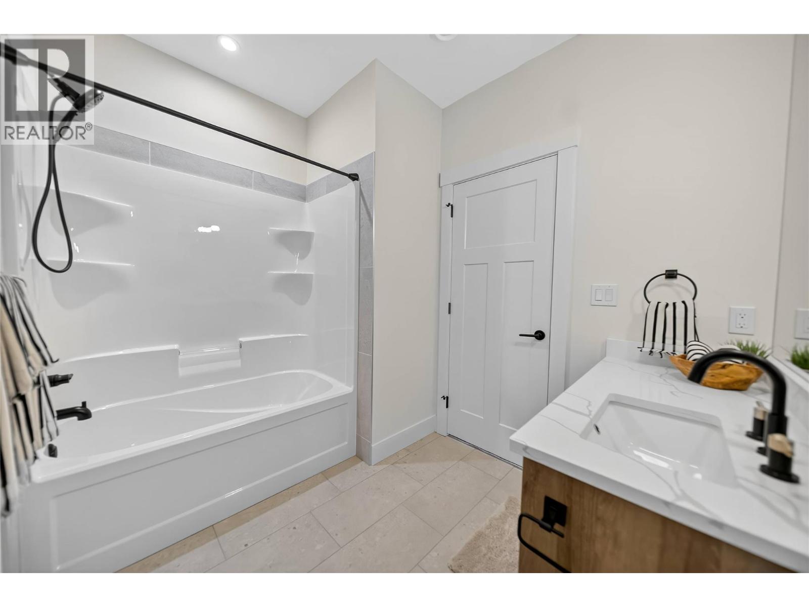 153 The Whins, Cranbrook, British Columbia  V1C 0B4 - Photo 66 - 10365337