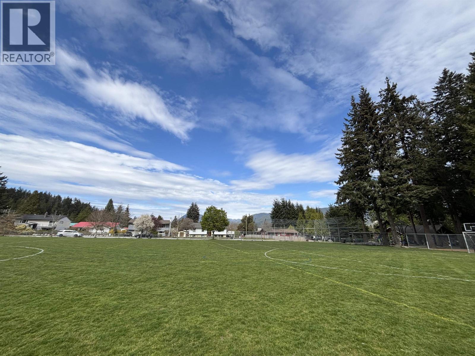 5762 Spindrift Street, Sechelt, British Columbia  V0V 0V0 - Photo 6 - R3103583