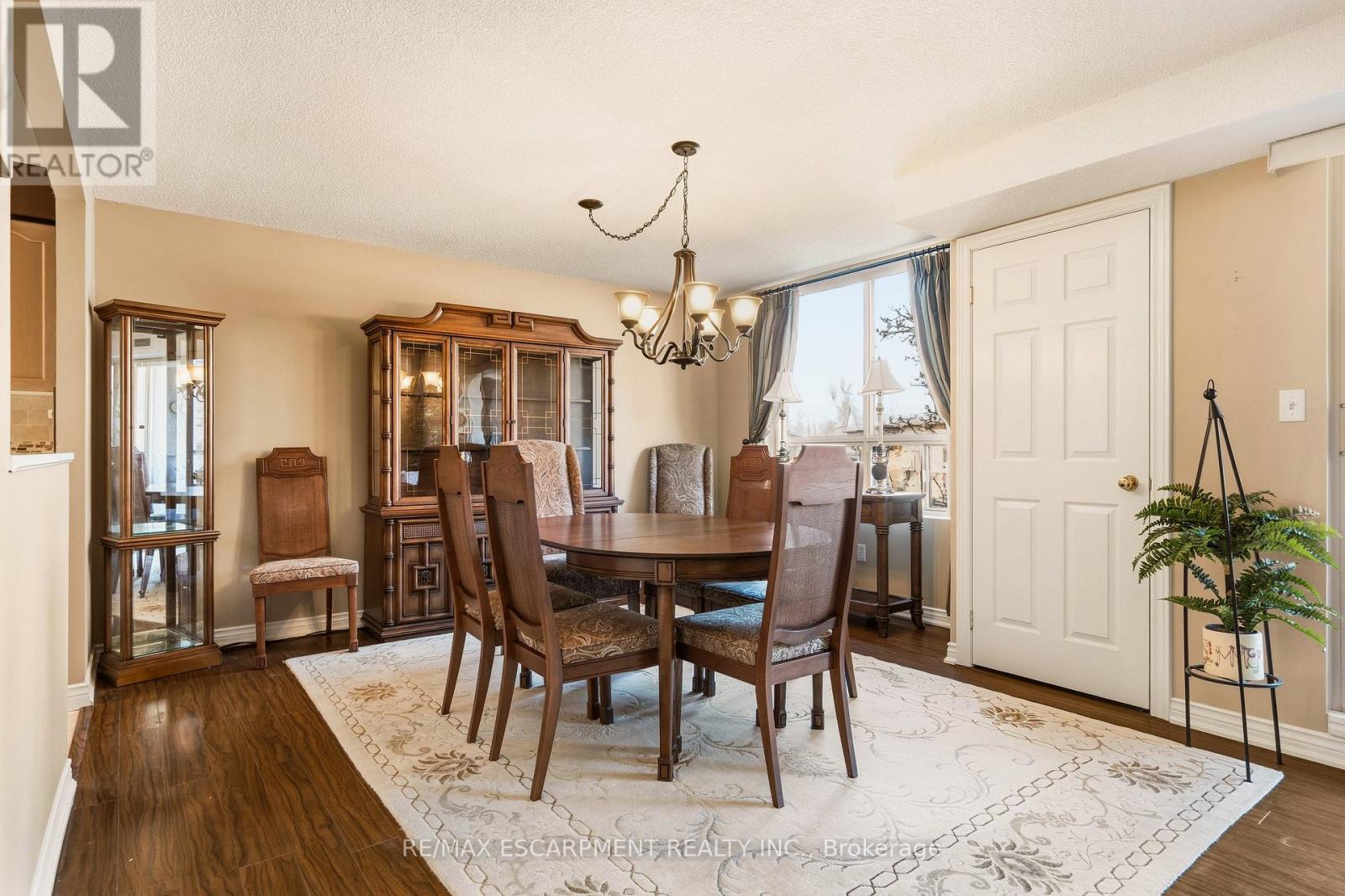 203 - 8 Main Street, Hamilton, Ontario  L9H 1B8 - Photo 14 - X12984938