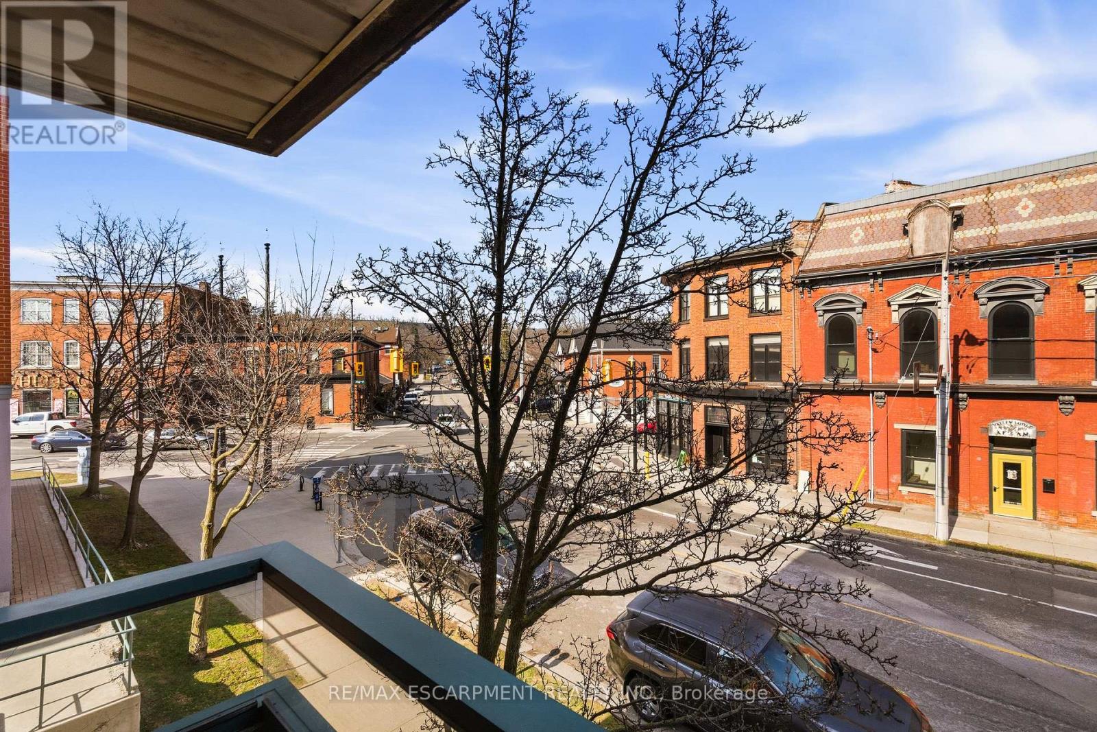 203 - 8 Main Street, Hamilton, Ontario  L9H 1B8 - Photo 2 - X12984938