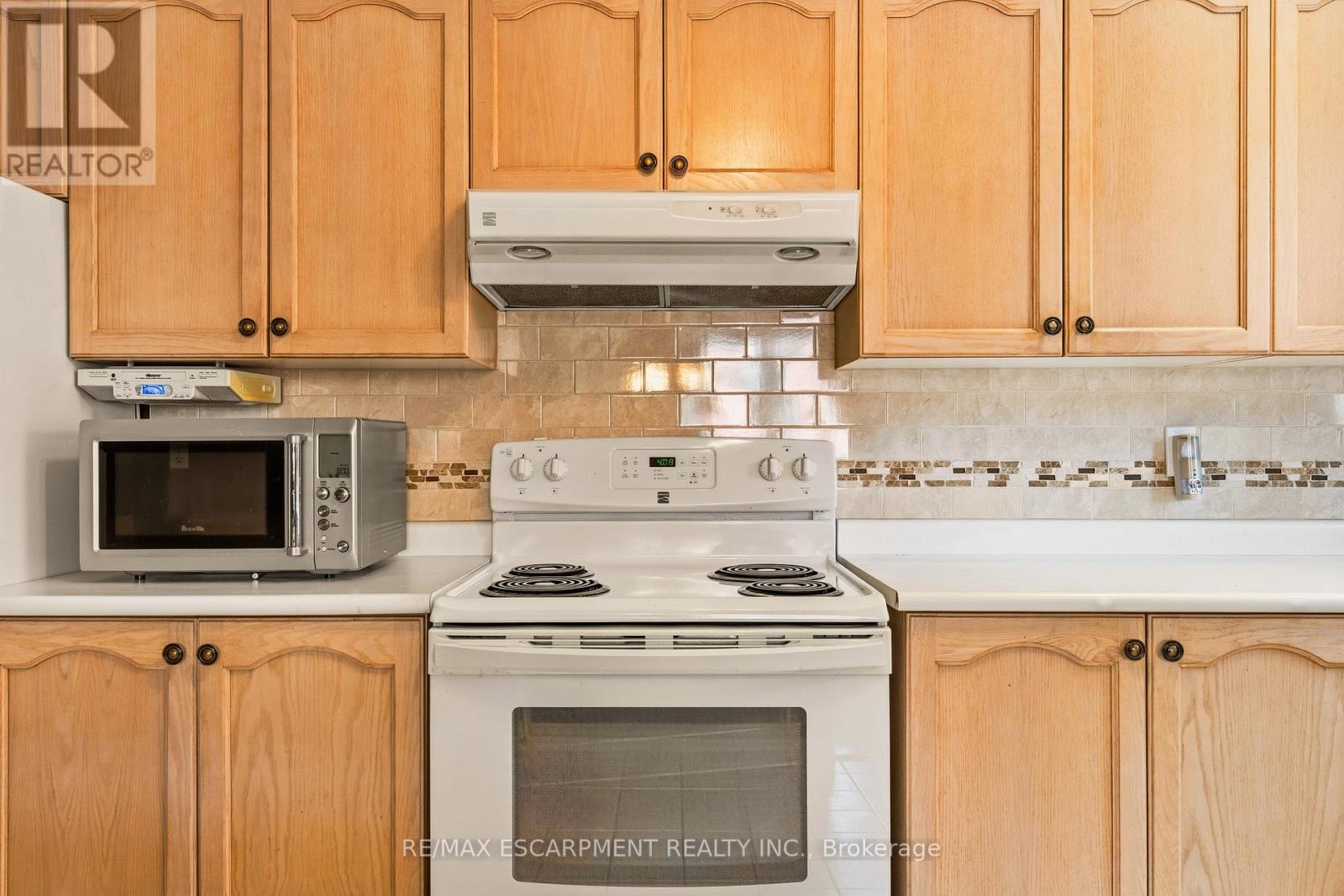 203 - 8 Main Street, Hamilton, Ontario  L9H 1B8 - Photo 22 - X12984938