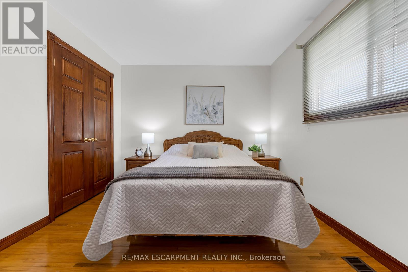 11 Forest Hill Crescent, Hamilton (Red Hill), Ontario  L8K 5V2 - Photo 16 - X12985006