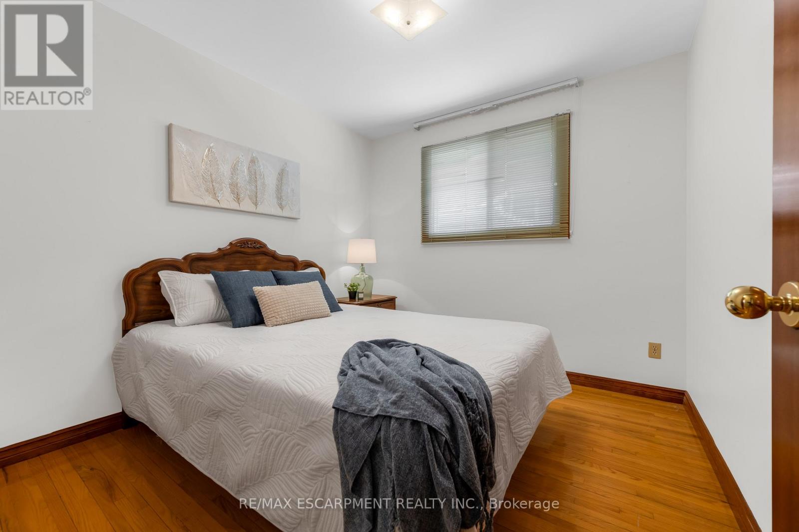 11 Forest Hill Crescent, Hamilton (Red Hill), Ontario  L8K 5V2 - Photo 17 - X12985006